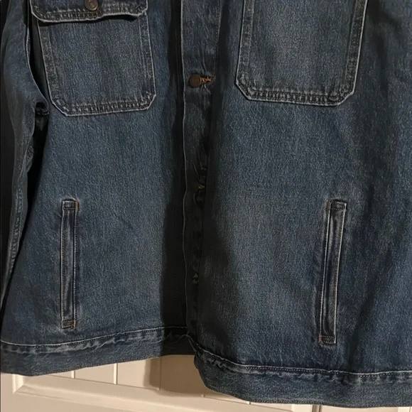 Levi's Stock Trucker Jacket - Picture 4 of 8